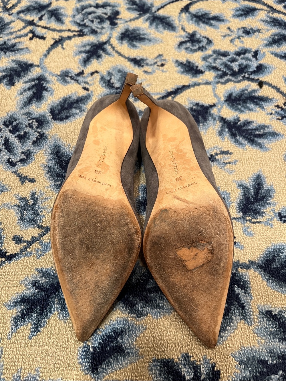 Manolo Blahnik Gray Suede BB 105 Pumps - Picture 6 of 9